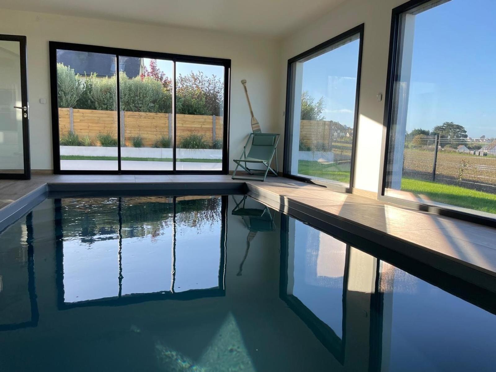 Magnifique Maison Vue Mer Avec Piscine Interieure Carantec Exterior foto