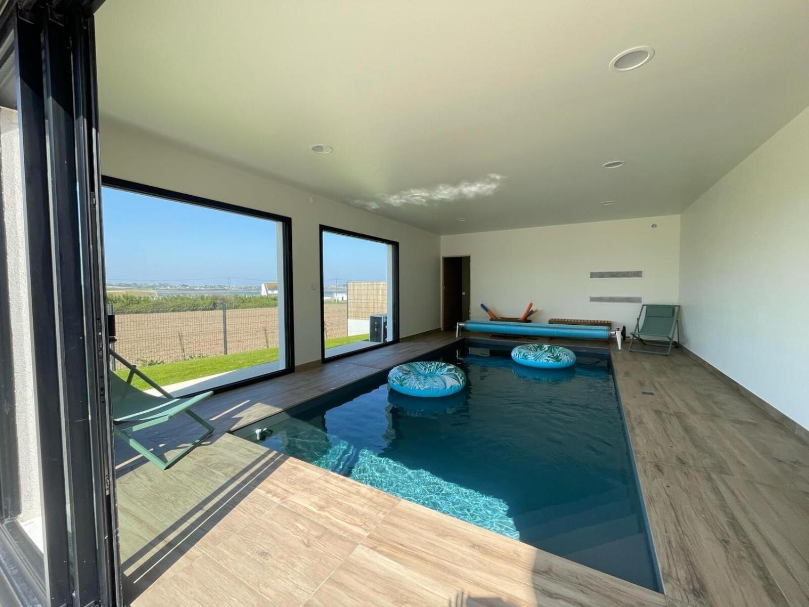 Magnifique Maison Vue Mer Avec Piscine Interieure Carantec Habitación foto